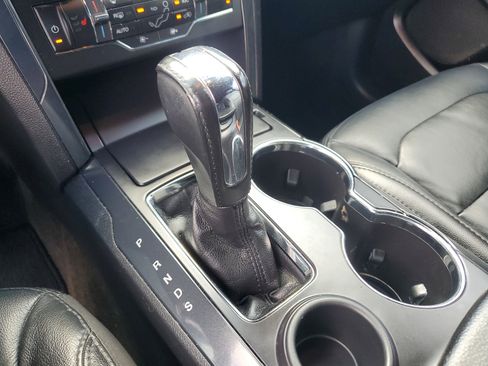 Used 2017 Ford Explorer XLT w/ Equipment Group 202A image 25