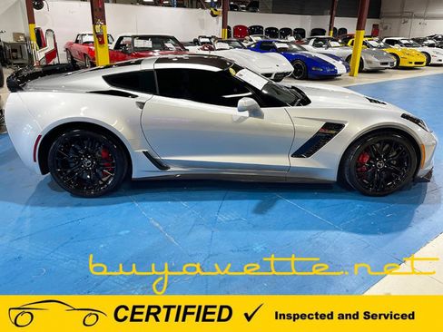 Used 2015 Chevrolet Corvette Z06 w/ 3LZ Preferred Equipment Group RWD image 7