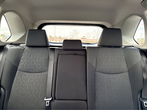 Used 2022 Toyota RAV4 XLE w/ Convenience Package image 7