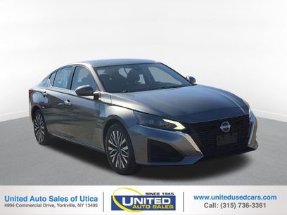 Used 2023 Nissan Altima 2.5 SV
