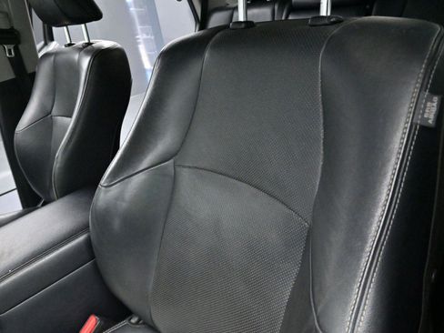 Used 2018 Toyota 4Runner Limited AWD/4WD image 17