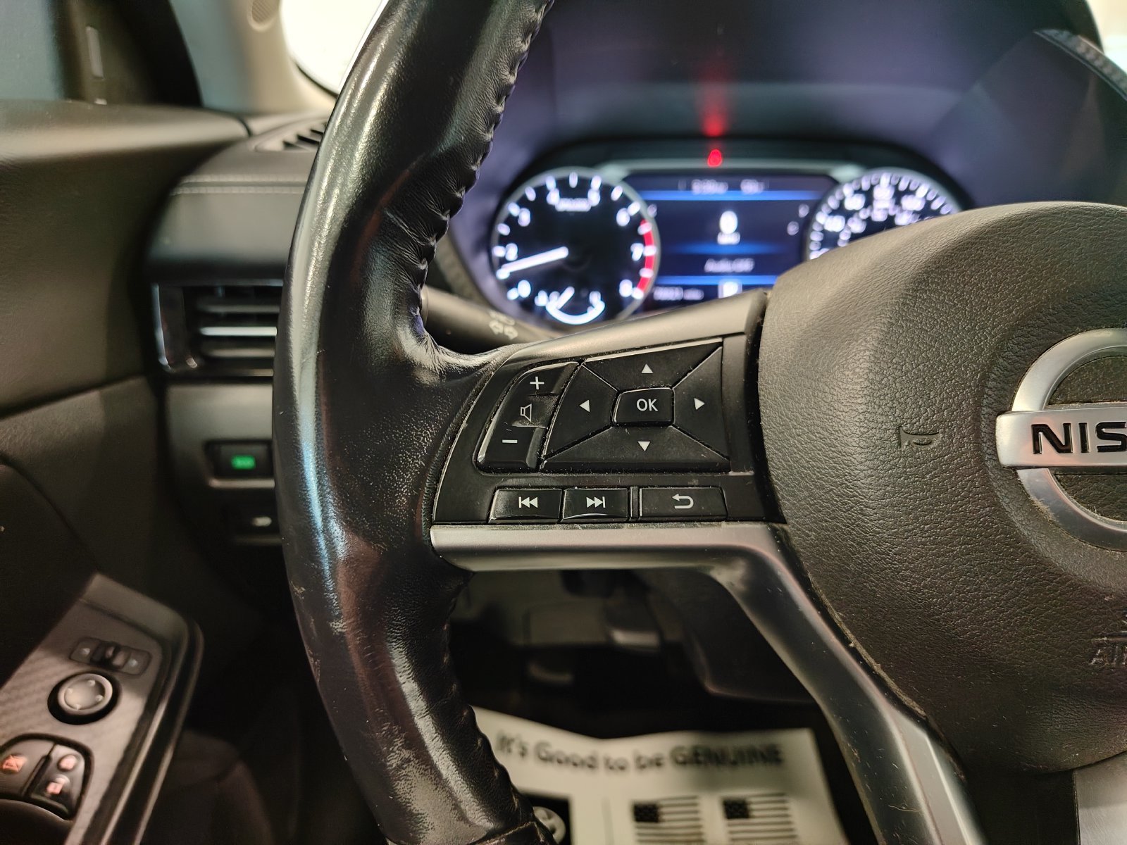 Used 2020 Nissan Sentra SV FWD image 19