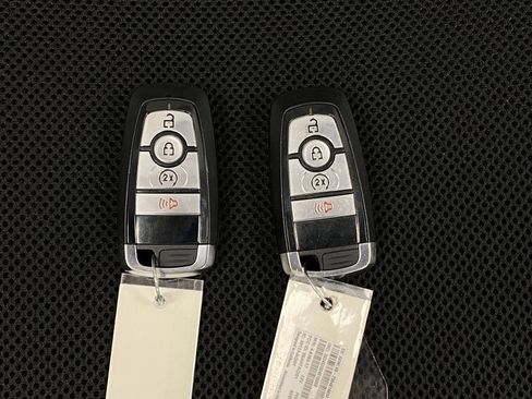 Used 2023 Ford Bronco Outer Banks image 11