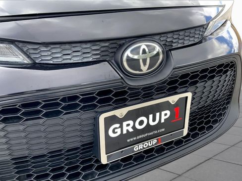 Used 2021 Toyota Corolla LE FWD image 29