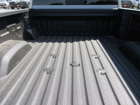 New 2026 GMC Sierra 2500 AT4 w/ AT4 Premium Plus Package AWD/4WD image 6