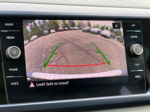 Used 2023 Volkswagen Taos SE w/ Panoramic Sunroof Package AWD/4WD image 22
