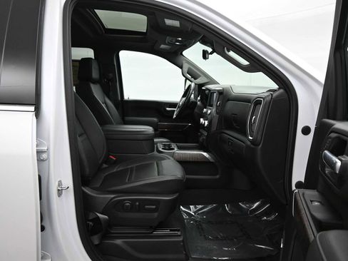 Used 2023 GMC Sierra 3500 Denali w/ Denali Ultimate Package image 11