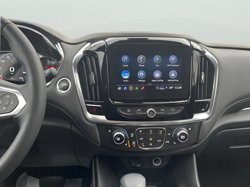 Used 2023 Chevrolet Traverse Premier image 25
