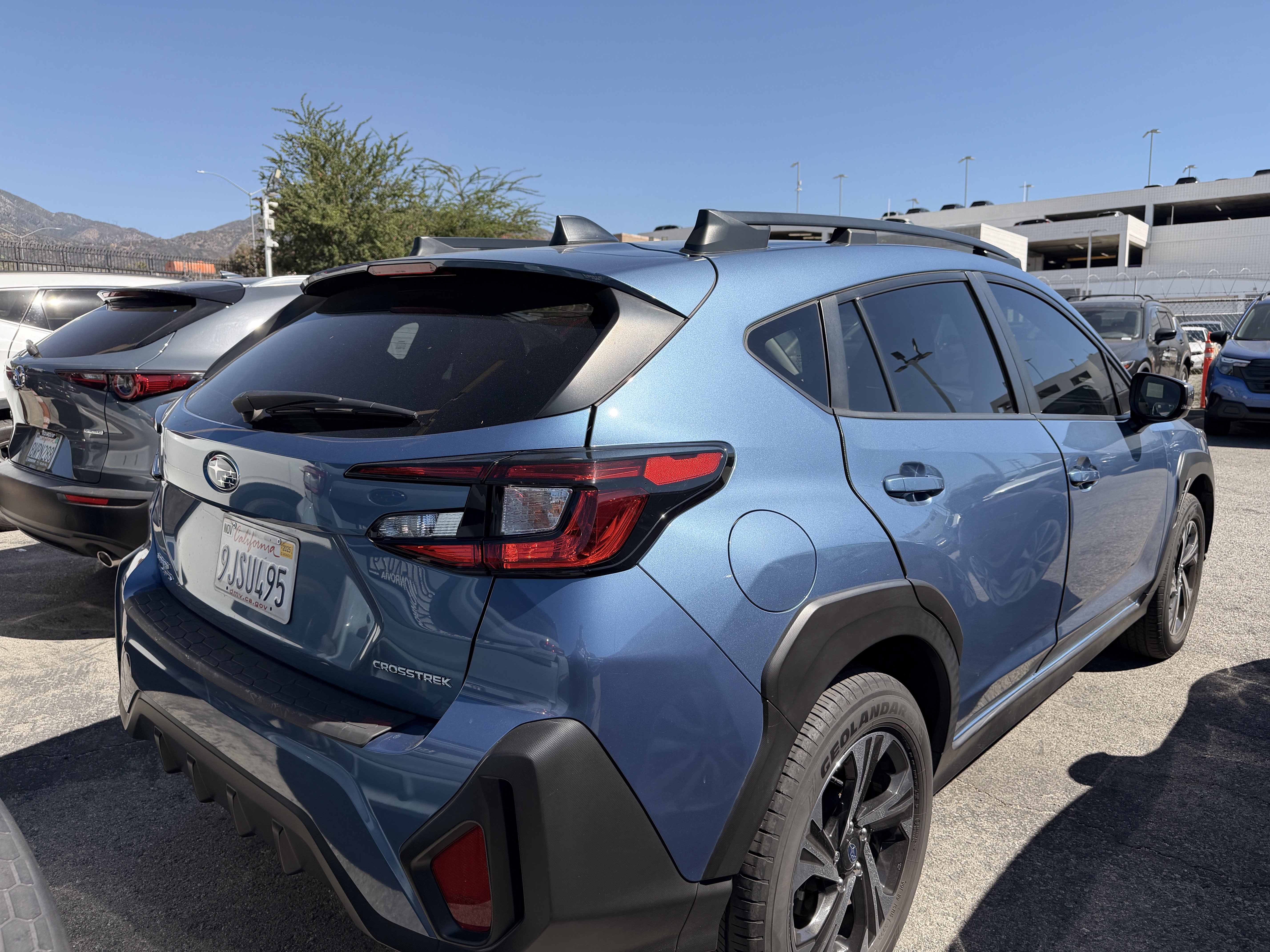 Used 2024 Subaru Crosstrek 2.0i Premium AWD/4WD image 2
