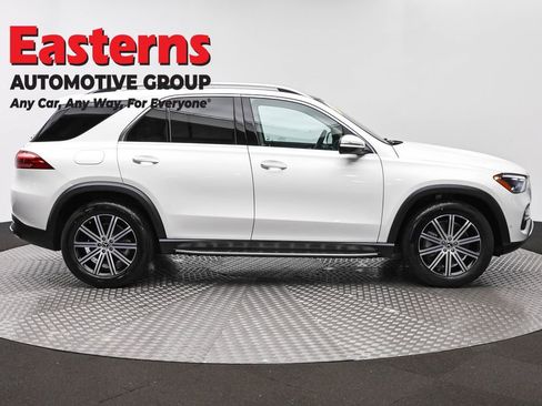 Used 2025 Mercedes-Benz GLE 450e 4MATIC image 4