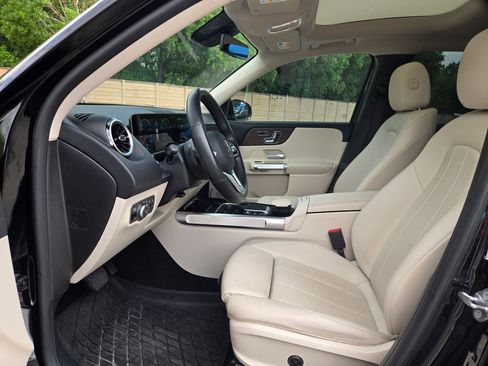 Used 2021 Mercedes-Benz GLB 250 image 9