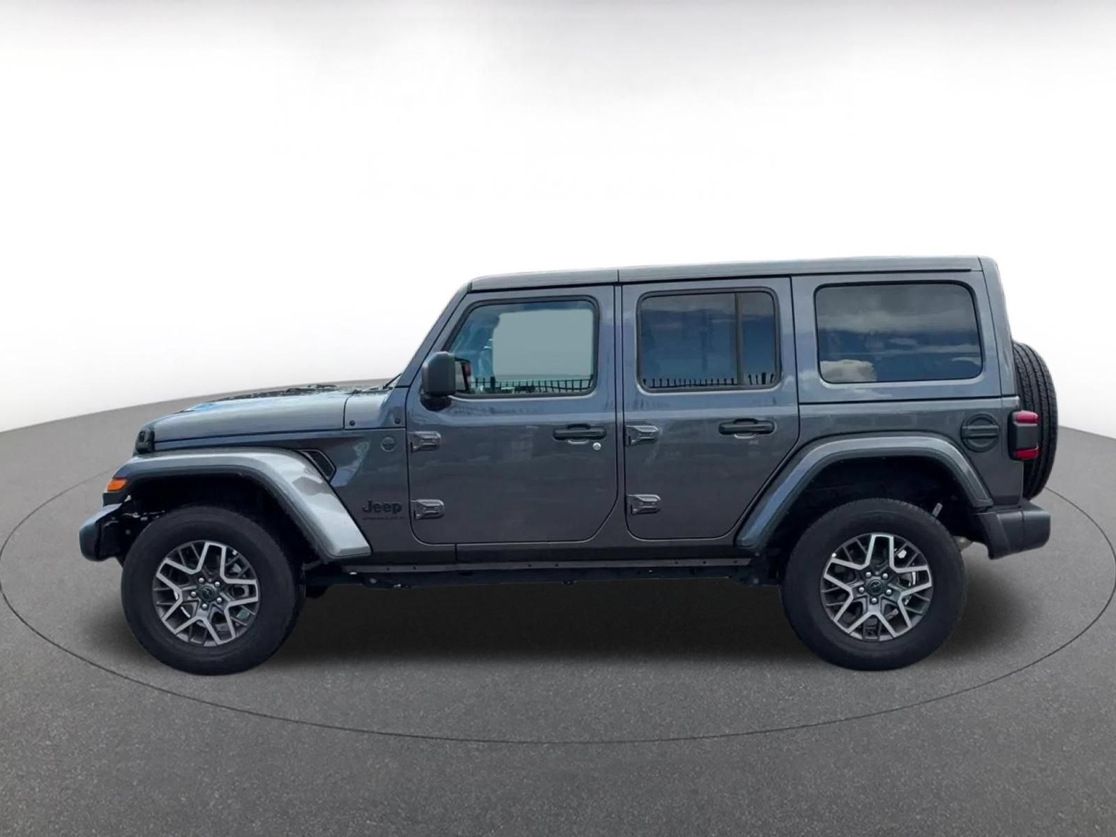 Used 2025 Jeep Wrangler Unlimited Sahara AWD/4WD image 8