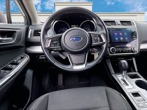 Used 2018 Subaru Outback 2.5i Premium image 5