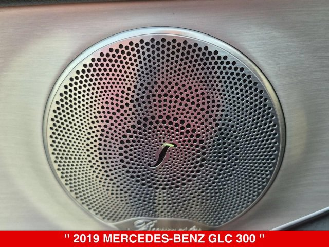 Used 2019 Mercedes-Benz GLC 300 4MATIC image 13