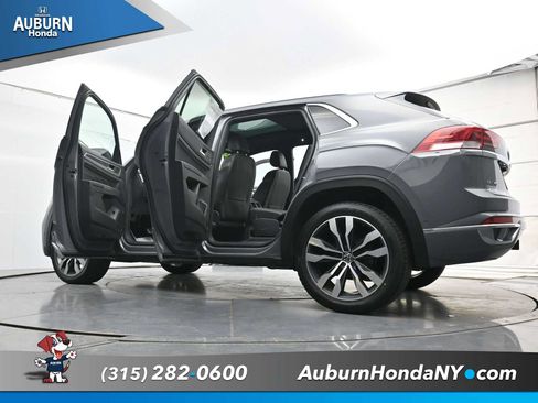 Used 2020 Volkswagen Atlas Cross Sport SEL Premium R-Line AWD/4WD image 40