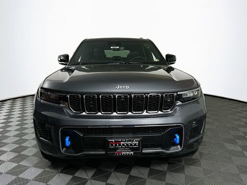 New 2024 Jeep Grand Cherokee Overland w/ Advanced Protech Group III AWD/4WD image 2