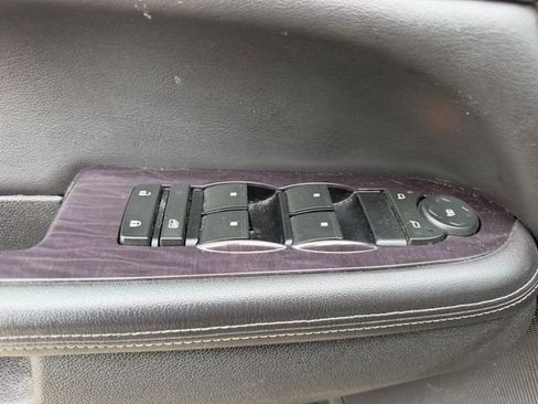 Used 2017 Buick Enclave Leather image 19