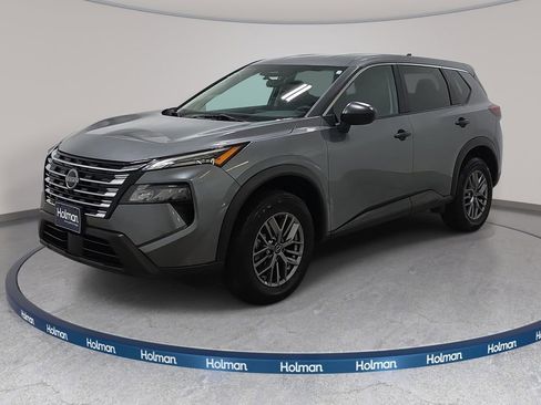 Used 2024 Nissan Rogue S AWD/4WD image 1