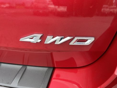 Used 2022 Ford Explorer XLT w/ Equipment Group 202A image 10