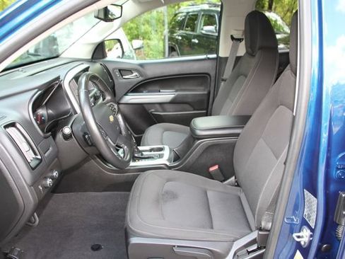 Used 2020 Chevrolet Colorado LT w/ LT Convenience Package AWD/4WD image 19