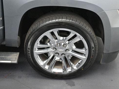 Used 2019 Chevrolet Suburban Premier w/ Premier Plus Edition image 42