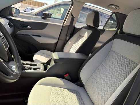 Used 2024 Chevrolet Equinox LS w/ LS Convenience Package AWD/4WD image 2