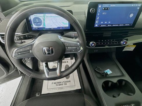 Certified 2024 Honda Prologue EX image 11