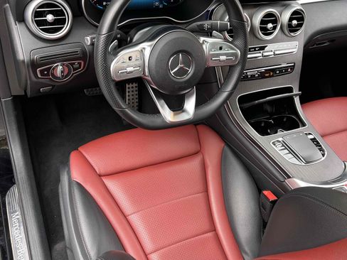 Used 2022 Mercedes-Benz GLC 300 4MATIC w/ AMG Line image 30