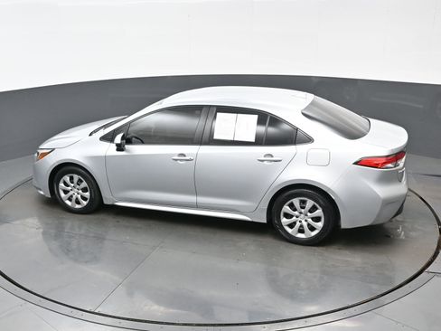 Used 2023 Toyota Corolla LE image 34