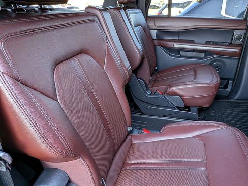 Used 2022 Ford Expedition Max Limited image 34