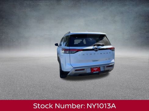 New 2025 Nissan Pathfinder SL w/ Cargo Package image 9