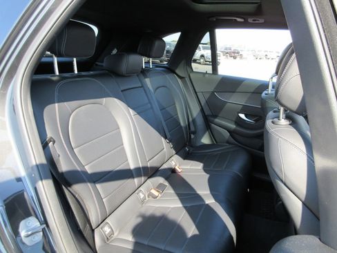 Used 2021 Mercedes-Benz GLC 300 4MATIC image 21