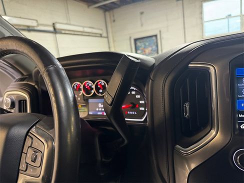 Used 2019 Chevrolet Silverado 1500 LT w/ All-Star Edition image 21