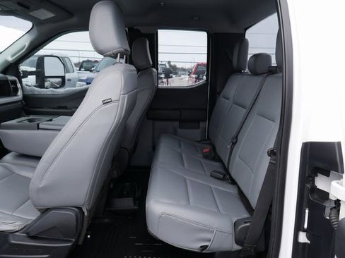 Used 2023 Ford F250 XL w/ F-250 >10K GVWR Package image 23