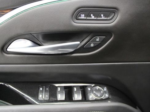 Used 2021 Cadillac Escalade Premium Luxury w/ Driver Assist Tech Package image 18