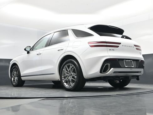 Used 2024 Genesis GV70 2.5T w/ Select Package image 12