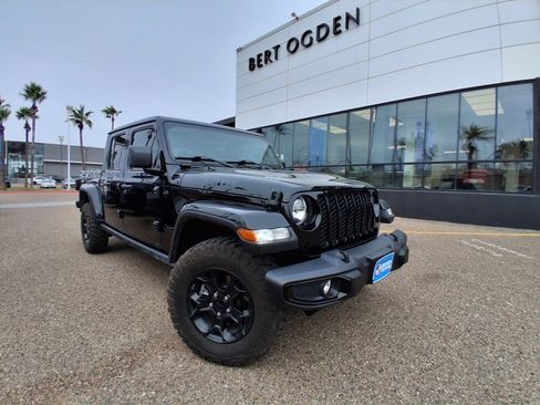 Used 2023 Jeep Gladiator Willys image 1