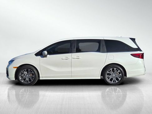 Used 2025 Honda Odyssey Touring image 7