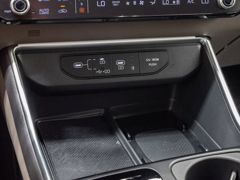 Certified 2026 Kia Carnival EX FWD image 19