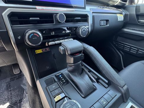 New 2025 Toyota Tacoma TRD Off-Road image 18