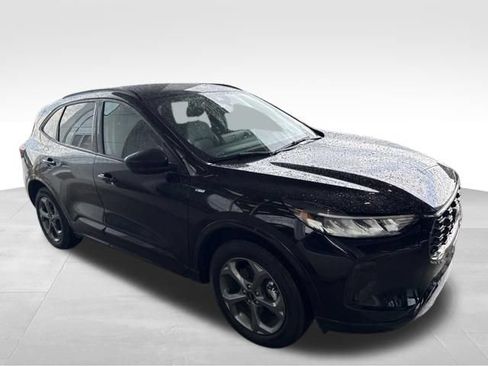 Used 2024 Ford Escape ST-Line w/ Tech Pack #1 AWD/4WD image 3