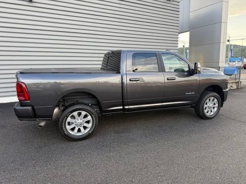 Used 2026 RAM 2500 Laramie AWD/4WD image 4