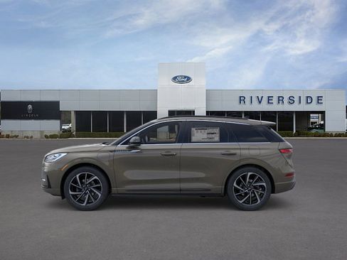 New 2025 Lincoln Corsair Grand Touring w/ Equipment Group 301A AWD/4WD image 3