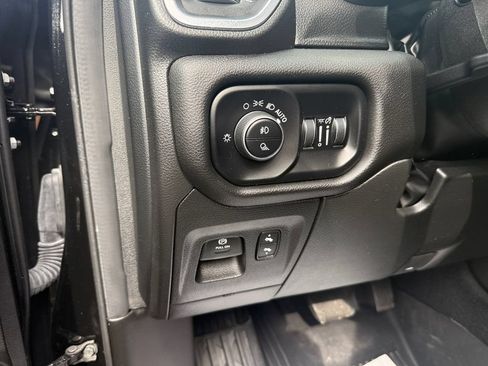 Used 2025 RAM 1500 Big Horn AWD/4WD image 18