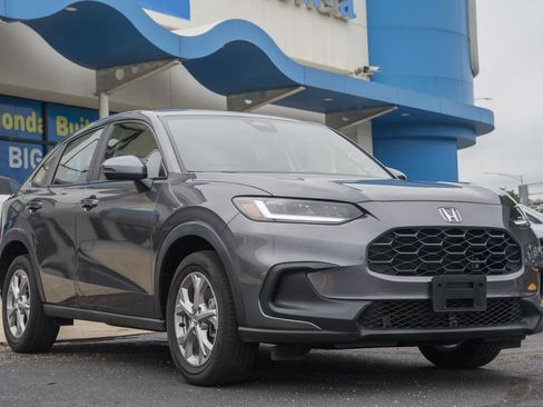 Used 2024 Honda HR-V LX image 1
