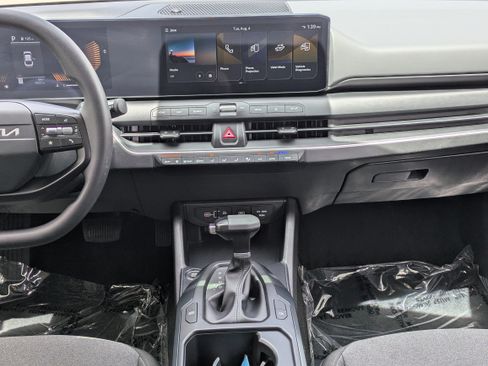 Certified 2025 Kia K4 FWD image 16