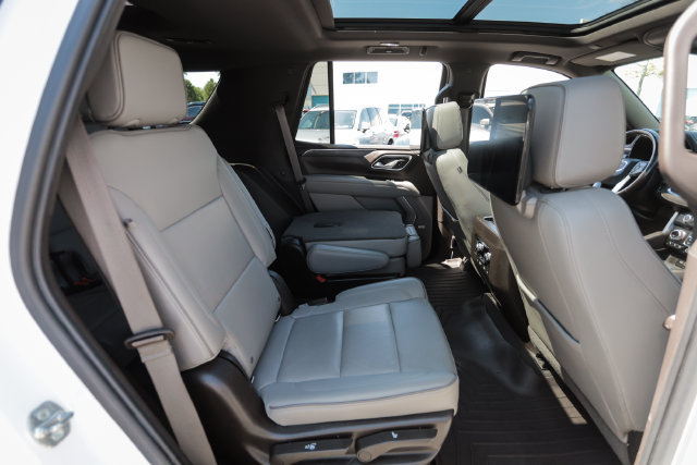 Used 2021 GMC Yukon SLT w/ SLT Premium Package AWD/4WD image 57