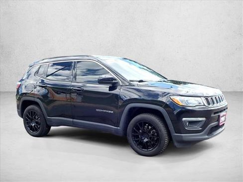 Used 2019 Jeep Compass Latitude AWD/4WD image 6