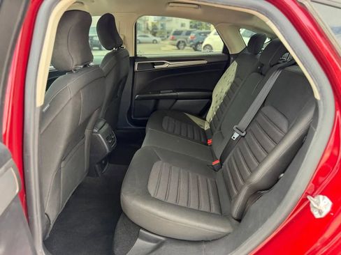 Used 2019 Ford Fusion SE FWD image 23