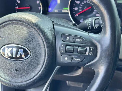 Used 2017 Kia Sedona SX Limited FWD image 48